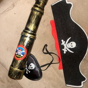 Pirate Costume Set with Telescope and Hat